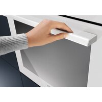 Electrolux SurroundCook 600 EOF5C50BV Image #4