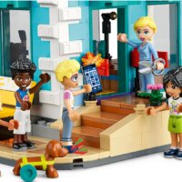 LEGO Friends 41748 Общественный центр Хартлейк-Сити Image #5