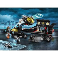LEGO DC Super Heroes 76160 Мобильная база Бэтмена Image #29