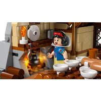 LEGO Disney 43242 Домик Белоснежки и семи гномов Image #6