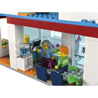 LEGO City 60330 Больница Image #18
