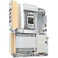 Gigabyte X870E Aero X3D Wood Image #2
