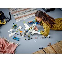 LEGO City 60367 Пассажирский самолет Image #8