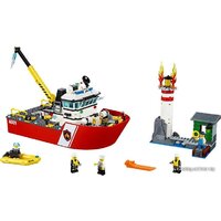 LEGO 60109 Fire Boat Image #2