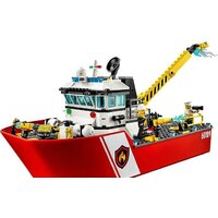 LEGO 60109 Fire Boat Image #5