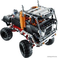 LEGO 9398 4X4 Crawler Image #3