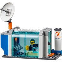 LEGO City 60229 Площадка для сборки и транспорт для перевозки ракеты Image #7